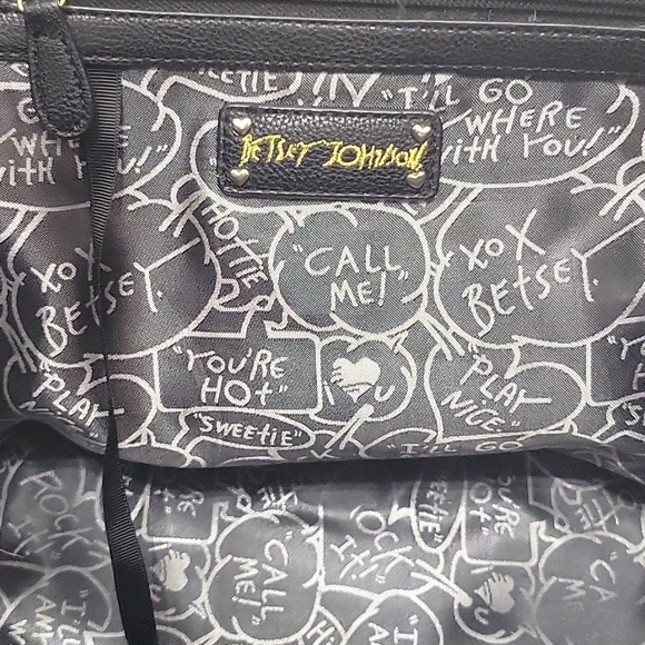 Betsey Johnson Y2K Heart Embossed Tote Bag Black/Tan w/ Bow - Picture 7 of 12